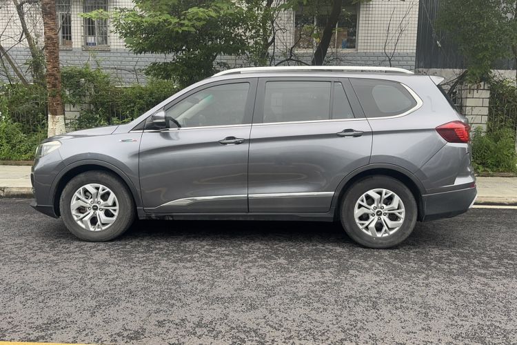 Used SWM G05 2019 2.0L Manual Luxury Edition Exterior 5