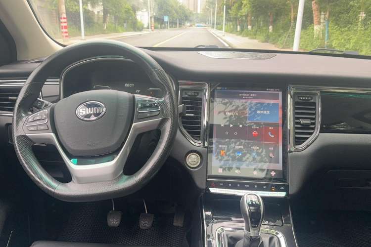 Used SWM G05 2019 2.0L Manual Luxury Edition Interior 3
