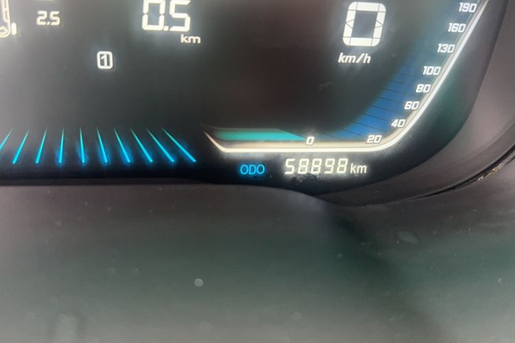 Used SWM G05 2019 2.0L Manual Luxury Edition Odometer Close Up