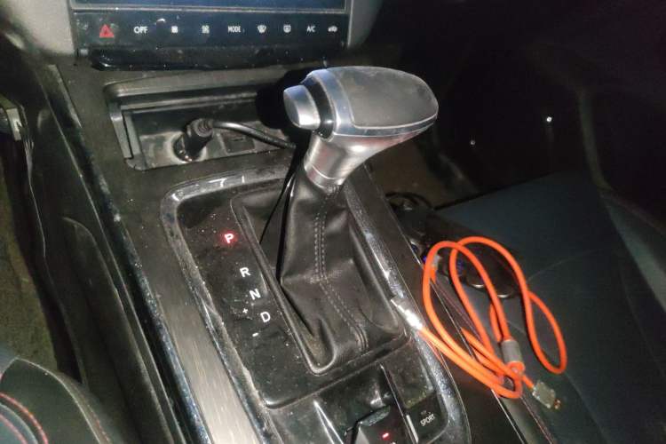 Used SWM G05 2021 PRO 1.5T Automatic Luxury Model 7 Seats Gear Lever