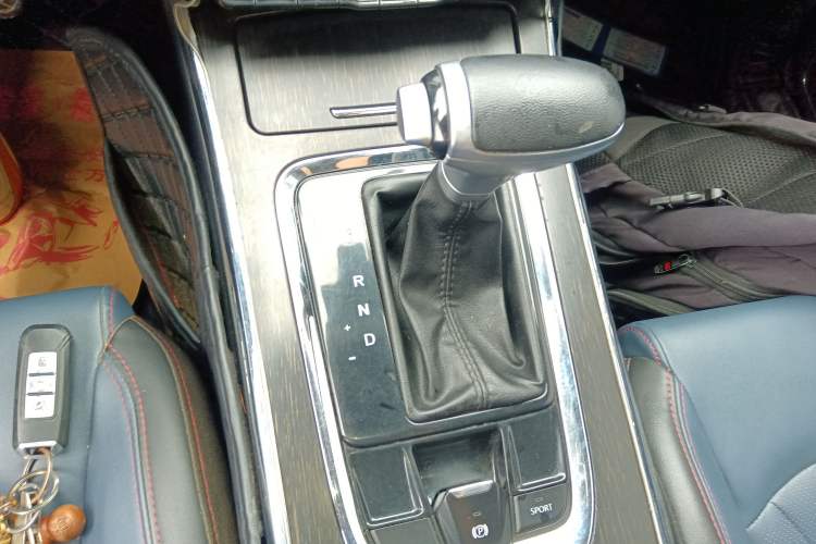 Used SWM G05 2021 PRO 1.5T Automatic Luxury Model 7 Seats Gear Lever