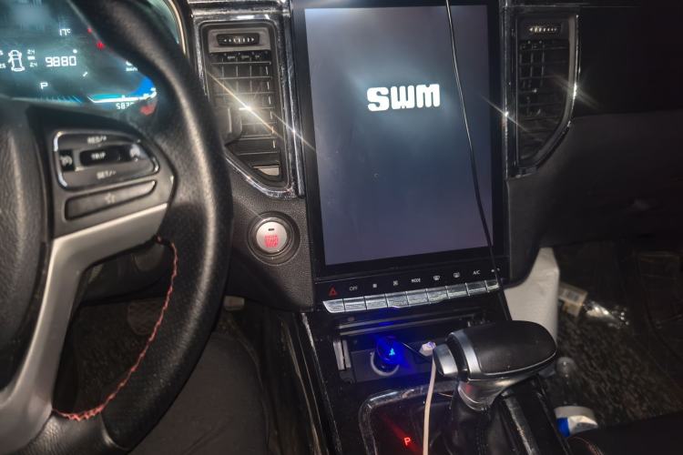 Used SWM G05 2019 1.5T Automatic Luxury Model Audio And AC Panel