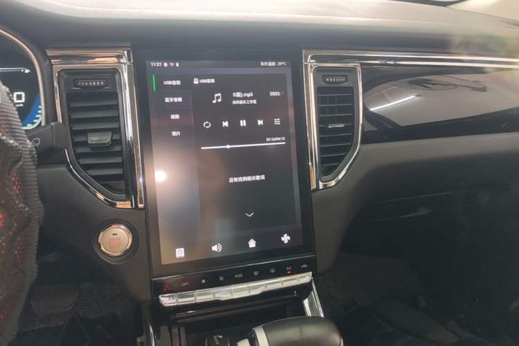 Used SWM G05 2019 1.5T Automatic Luxury Model Audio And AC Panel