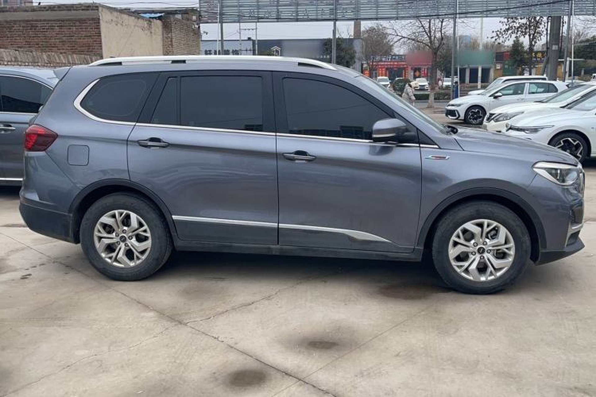 Used SWM G05 2019 2.0L Manual Luxury Edition Exterior 2