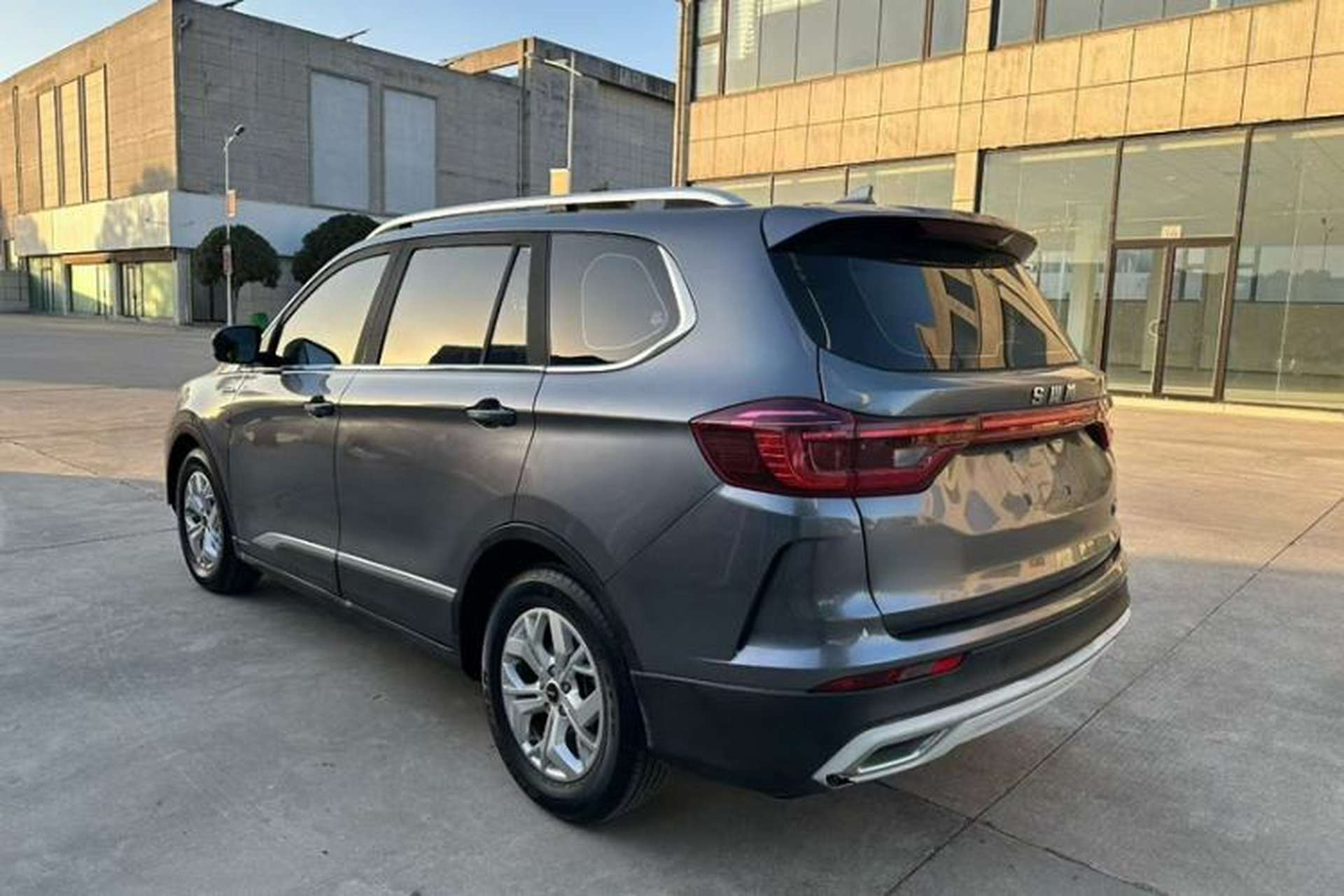 Used SWM G05 2019 1.5T Automatic Luxury Model Exterior 4