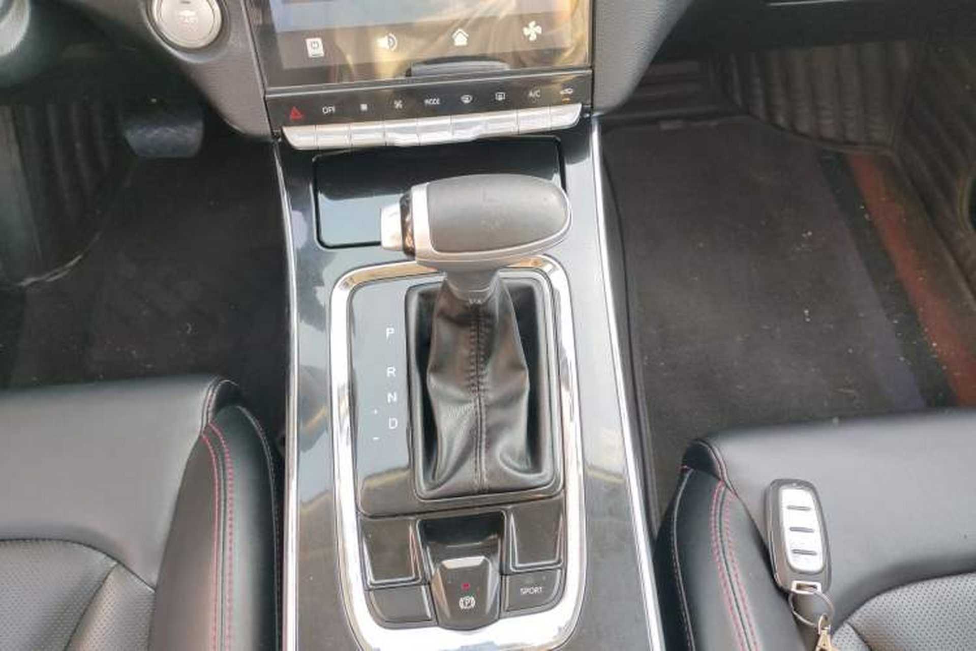 Used SWM G05 2019 1.5T Automatic Luxury Model Gear Lever
