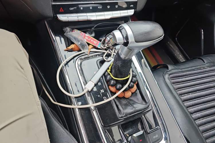 Used SWM G05 2019 1.5T Automatic Luxury Model Gear Lever