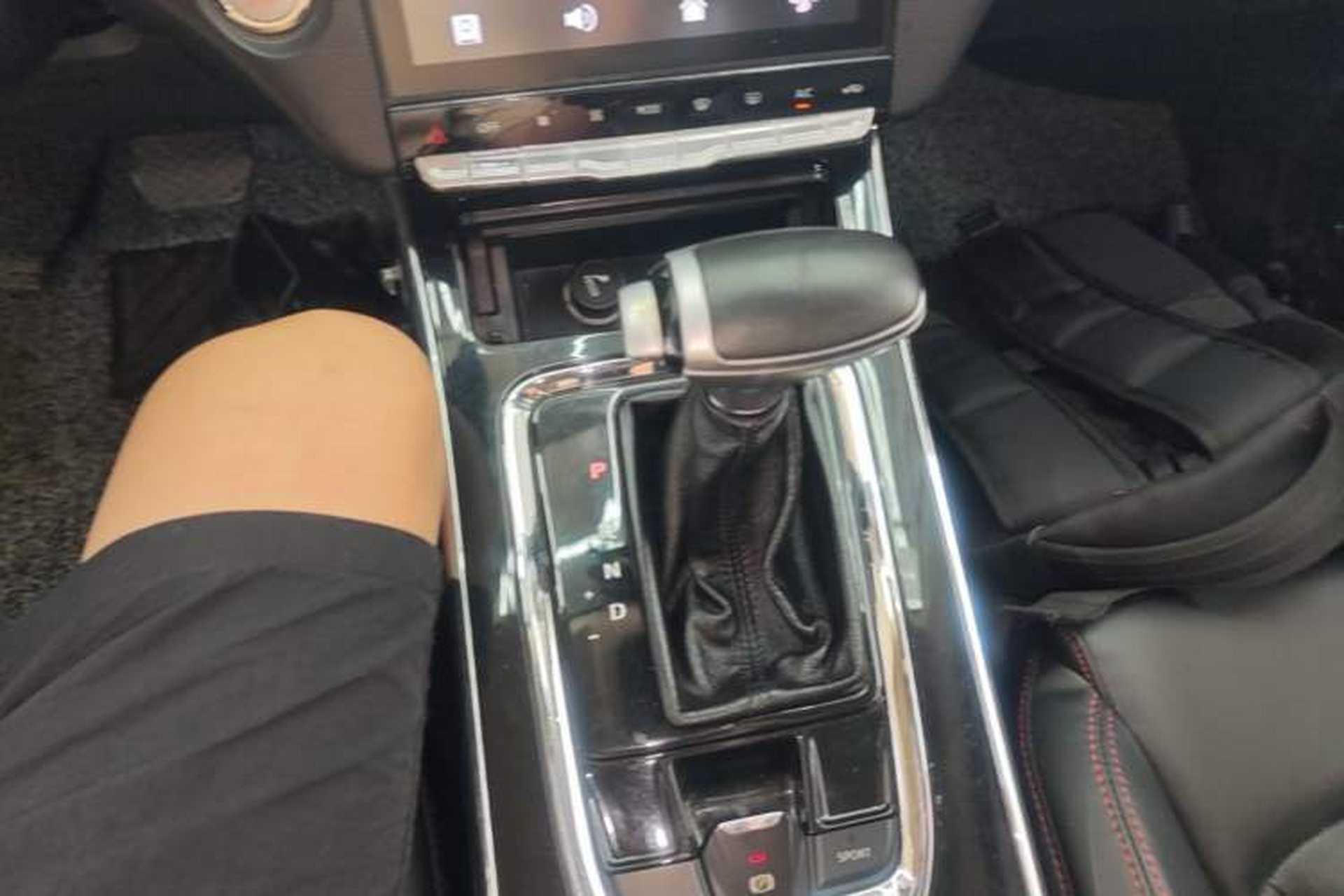 Used SWM G05 2019 1.5T Automatic Luxury Model Gear Lever