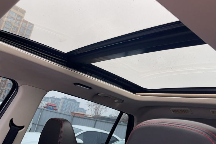Used SWM G05 2019 2.0L Manual Luxury Edition Interior 4