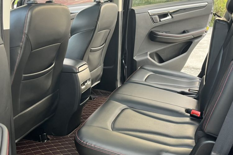 Used SWM G05 2019 1.5T Automatic Luxury Model Interior 9