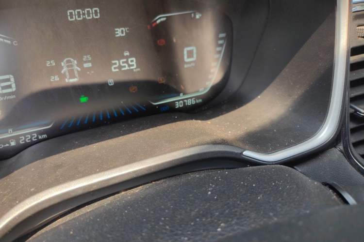 Used SWM G05 2019 2.0L Manual Luxury Edition Odometer Close Up