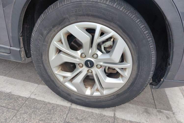Used SWM G05 2019 2.0L Manual Standard Model Right Front Wheel Hub