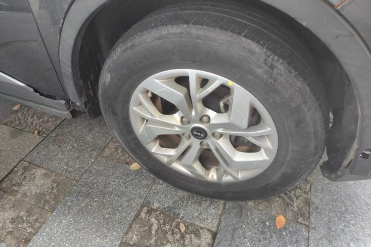 Used SWM G05 2019 2.0L Manual Luxury Edition Right Front Wheel Hub