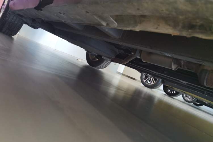 Used SWM G05 2019 1.5T Automatic Luxury Model Right Side Sill