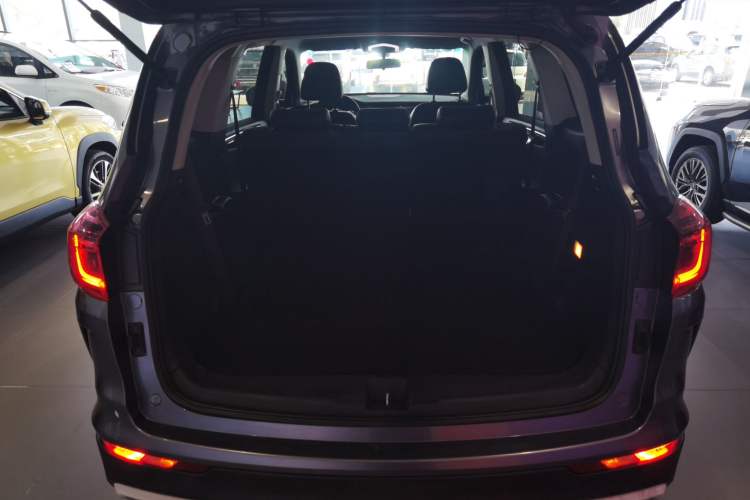 Used SWM G05 2019 1.5T Automatic Luxury Model Trunk