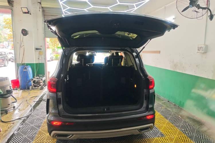 Used SWM G05 2019 1.5T Automatic Luxury Model Trunk