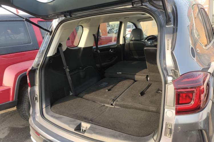 Used SWM G05 2019 1.5T Automatic Luxury Model Trunk