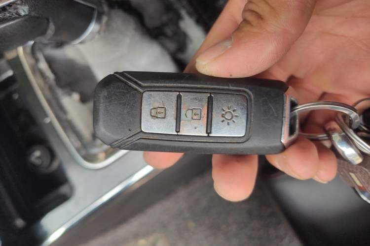 Used SWM G05 2019 2.0L Manual Luxury Edition Vehicle Key
