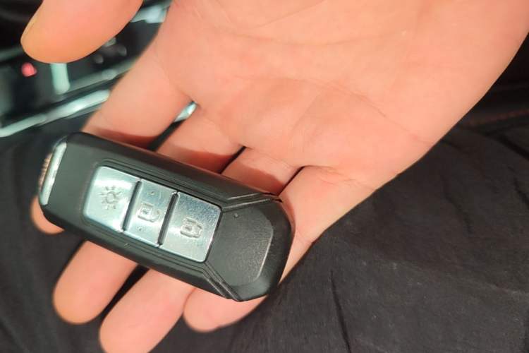 Used SWM G05 2019 1.5T Automatic Luxury Model Vehicle Key