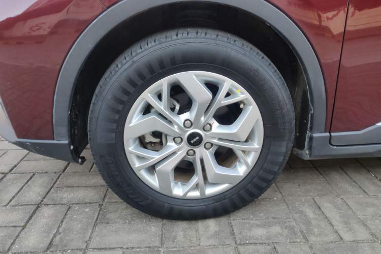 Used SWM G05 2019 2.0L Manual Luxury Edition Left Front Wheel Hub