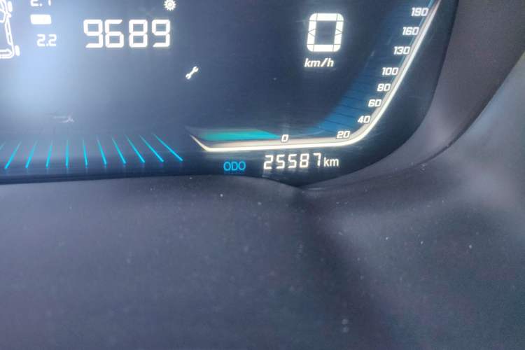 Used SWM G05 2019 2.0L Manual Luxury Edition Odometer Close Up
