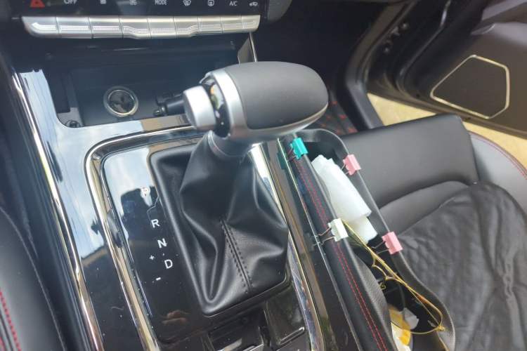 Used SWM G05 2019 1.5T Automatic Luxury Model Gear Lever