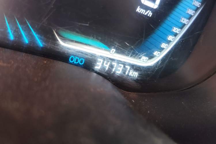 Used SWM G05 2019 2.0L Manual Luxury Edition Odometer Close Up