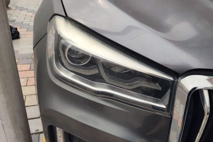 Used SWM G05 2019 2.0L Manual Luxury Edition Right Front Headlight