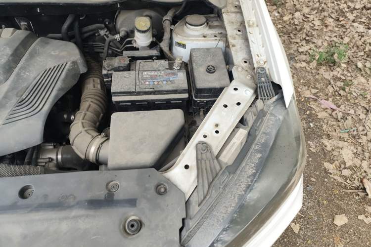 Used SWM G05 2019 1.5T Automatic Prestige Edition Engine Bay Left