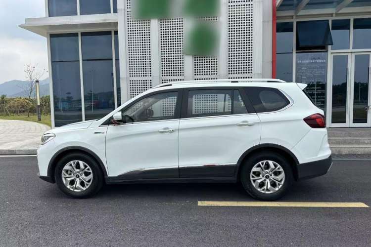 Used SWM G05 2019 1.5T Automatic Luxury Model Exterior 3