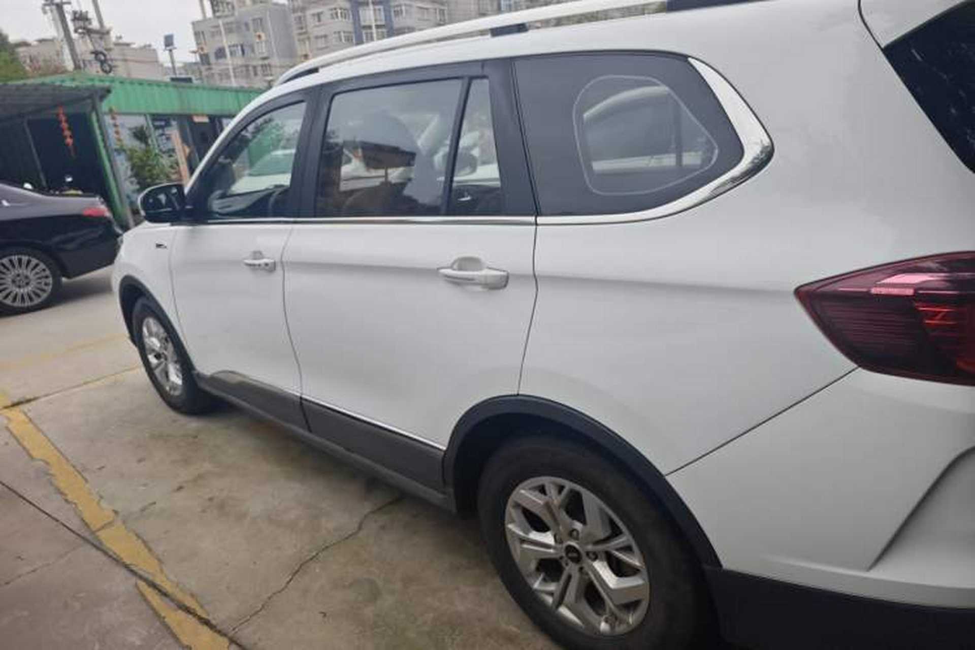 Used SWM G05 2019 2.0L Manual Luxury Edition Exterior 5