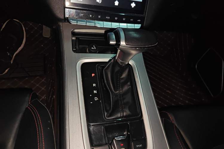 Used SWM G05 2019 1.5T Automatic Elite Edition Gear Lever
