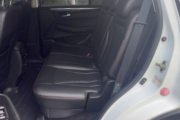 Used SWM G05 2019 2.0L Manual Luxury Edition Interior 1