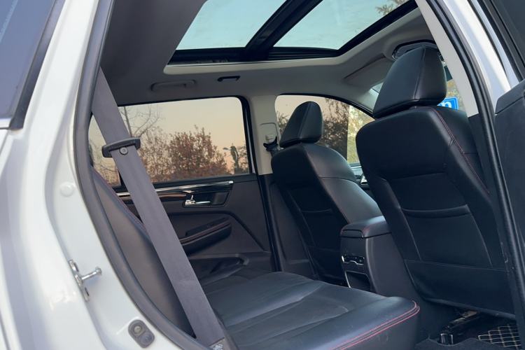 Used SWM G05 2019 2.0L Manual Luxury Edition Interior 3
