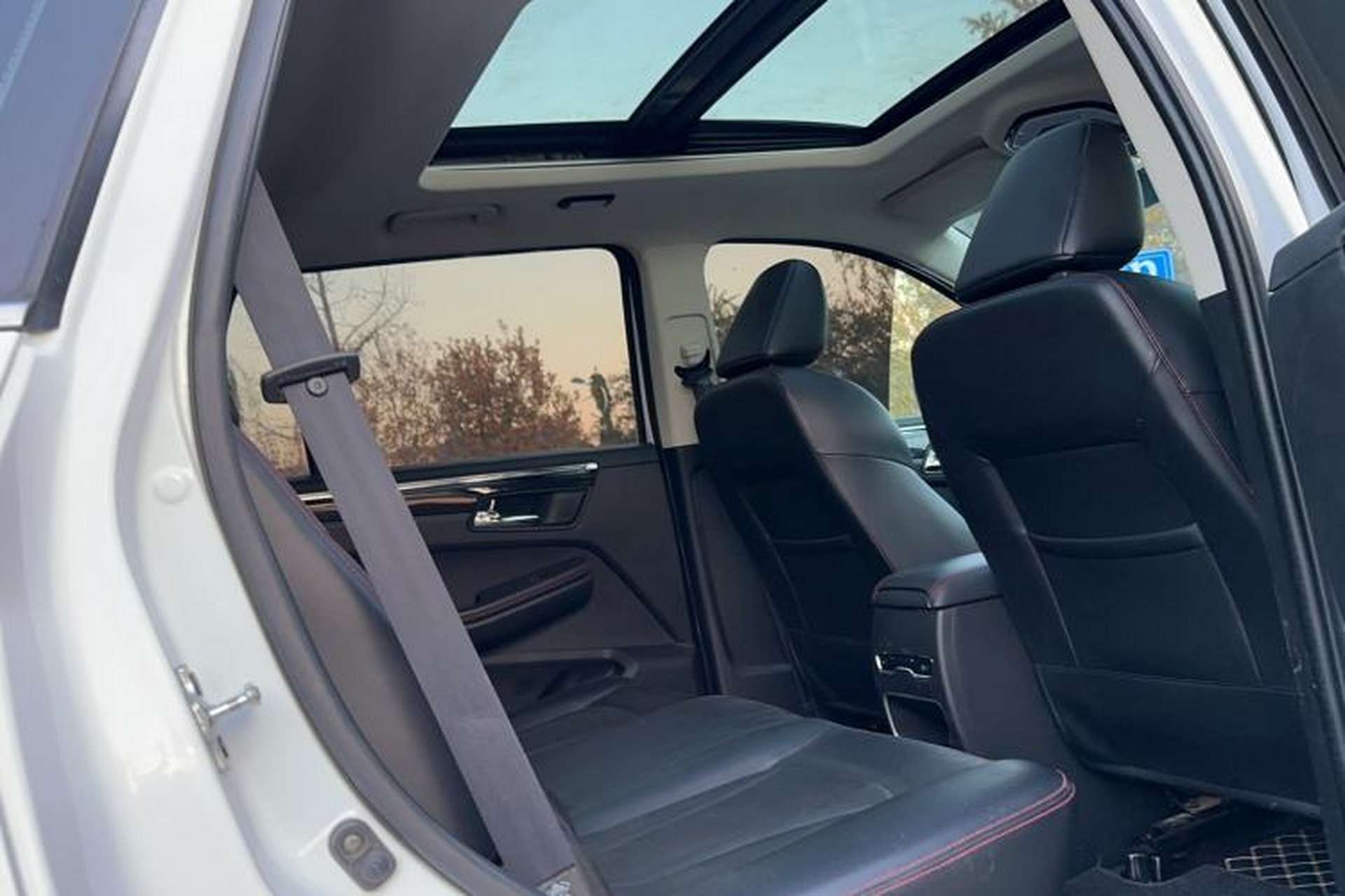 Used SWM G05 2019 2.0L Manual Luxury Edition Interior 3