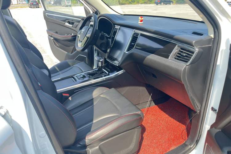 Used SWM G05 2019 1.5T Automatic Luxury Model Interior 4