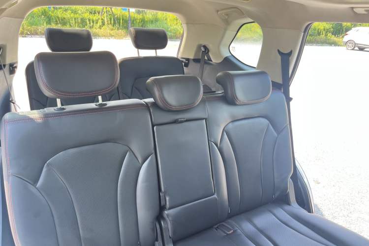 Used SWM G05 2019 1.5T Automatic Luxury Model Interior 5
