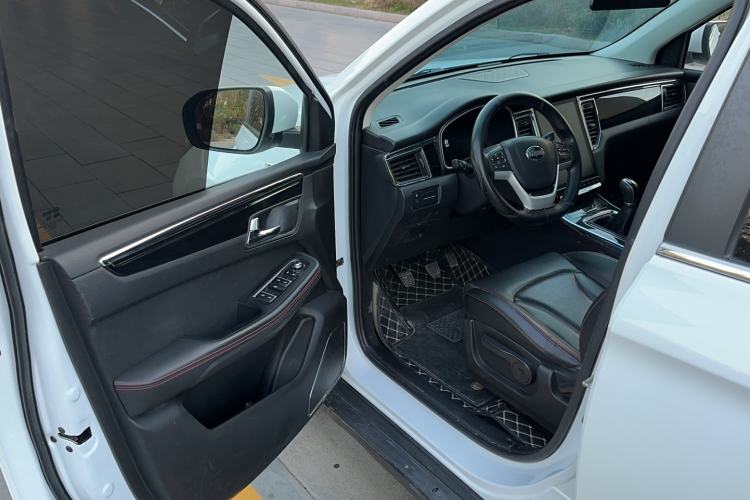 Used SWM G05 2019 2.0L Manual Luxury Edition Interior 6