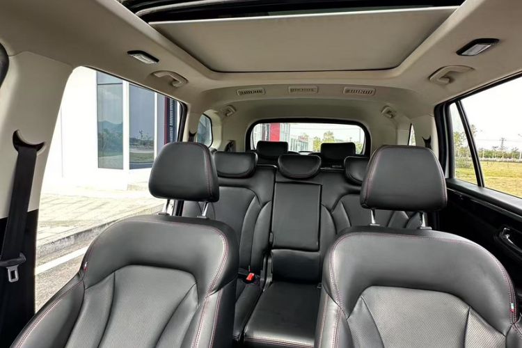 Used SWM G05 2019 1.5T Automatic Luxury Model Interior 9