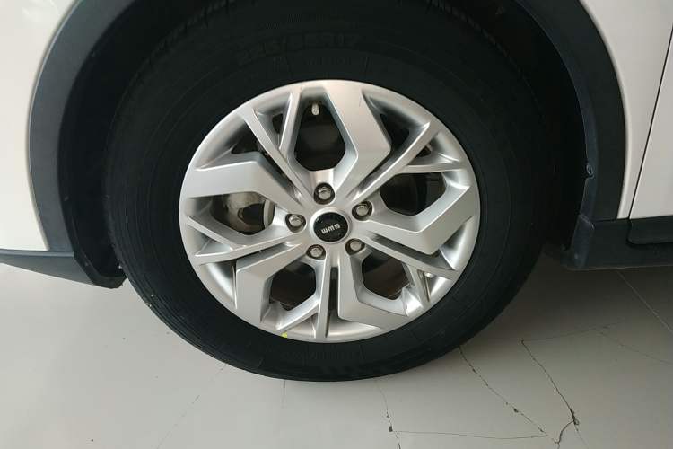 Used SWM G05 2019 1.5T Automatic Elite Edition Left Front Wheel Hub
