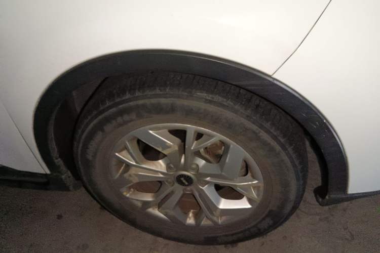 Used SWM G05 2019 1.5T Automatic Luxury Model Right Front Wheel Hub