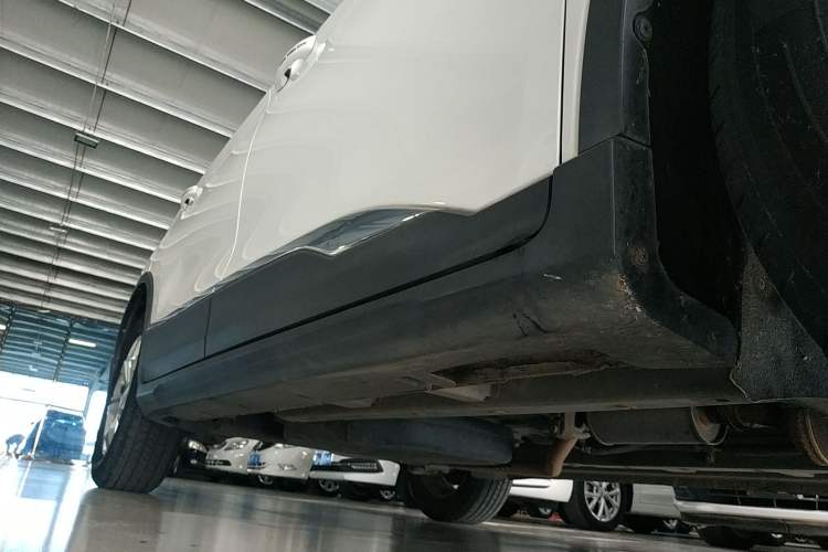 Used SWM G05 2019 1.5T Automatic Elite Edition Right Side Sill