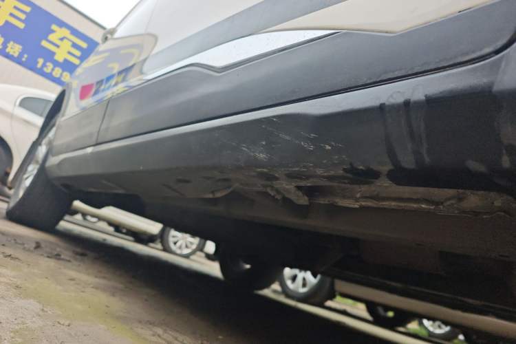Used SWM G05 2019 2.0L Manual Luxury Edition Right Side Sill