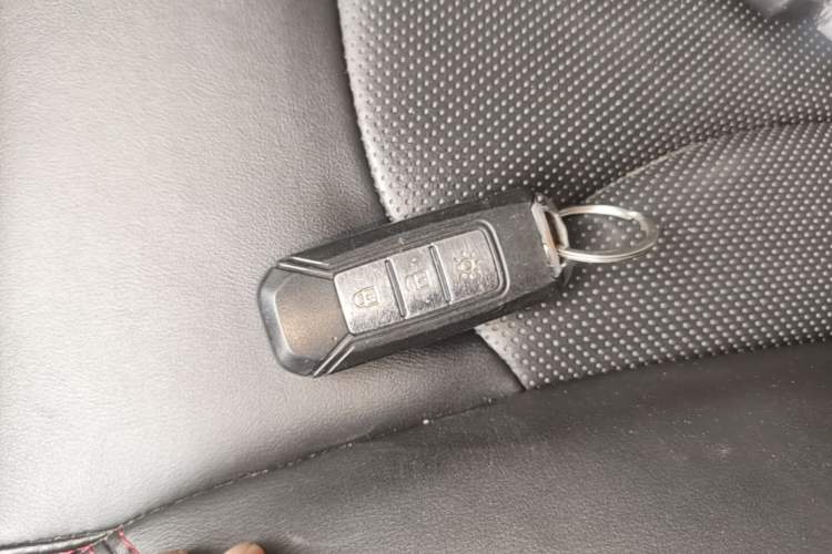 Used SWM G05 2019 1.5T Automatic Luxury Model Vehicle Key