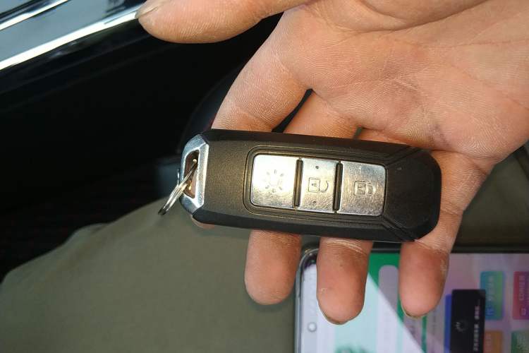 Used SWM G05 2019 1.5T Automatic Luxury Model Vehicle Key