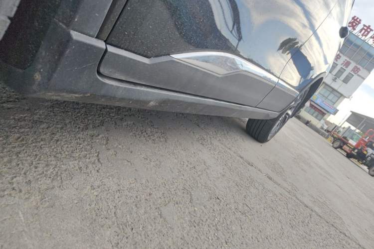 Used SWM G05 2021 PRO 1.5T Automatic Prestige 7-seater Chassis Front Left