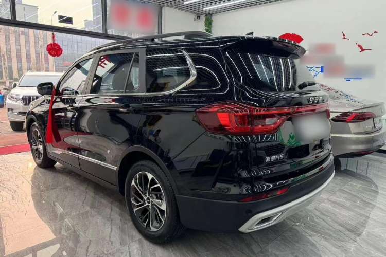 Used SWM G05 2021 PRO 1.5T Automatic Prestige 7-seater Exterior 2