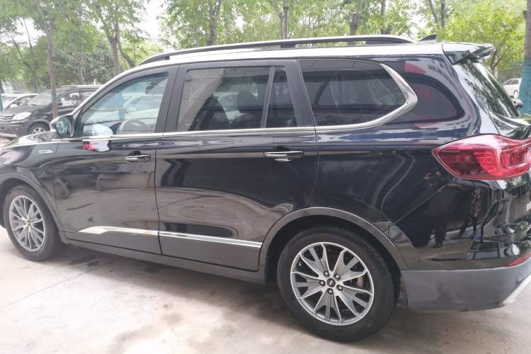 Used SWM G05 2021 PRO 1.5T Automatic Luxury Model 7 Seats Exterior 5