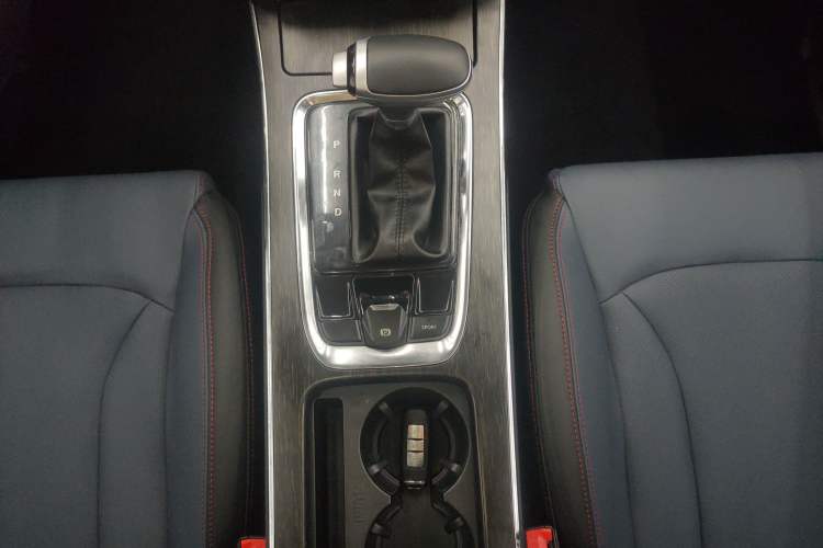 Used SWM G05 2021 PRO 1.5T Automatic Prestige 7-seater Gear Lever
