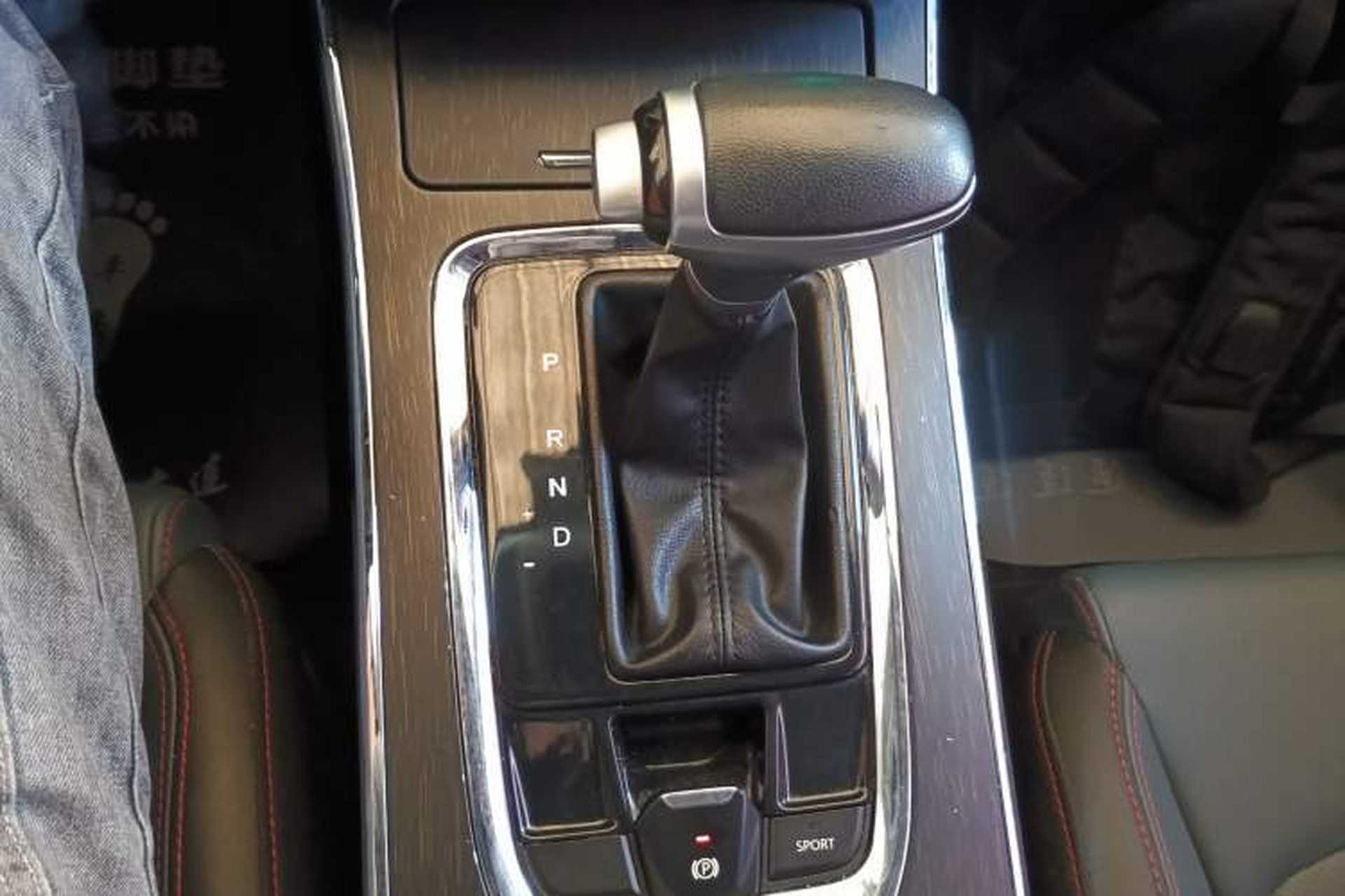 Used SWM G05 2021 PRO 1.5T Automatic Luxury Model 7 Seats Gear Lever